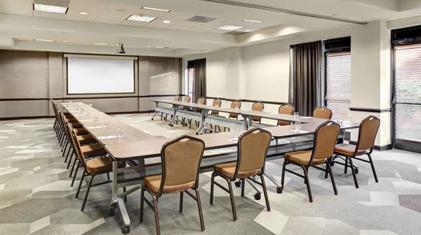 Hyatt Place Detroit / Livonia