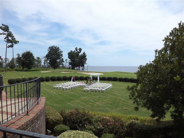 Clubhouse Restaurant