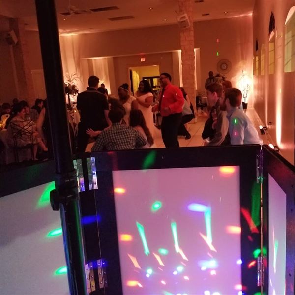 DJAmigoHarris60 Disc Jockey Service