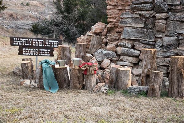 Gloss Mountain Outfitters Wedding Venue