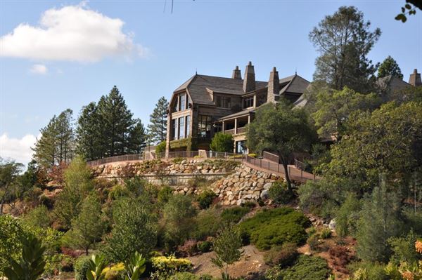 Winchester Estate by Wedgewood Weddings