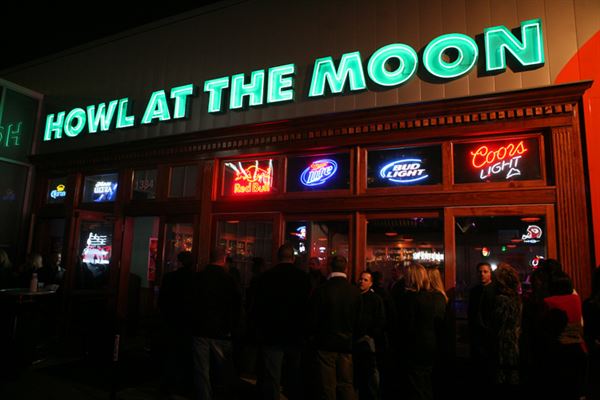 Howl At The Moon - Kansas City
