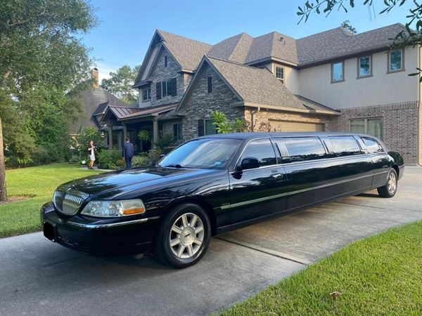 Unique Limo Ride