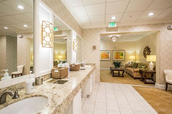 Naples Lakes Country Club