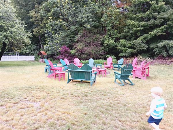 Lisas Wedding Vacation Childcare llc