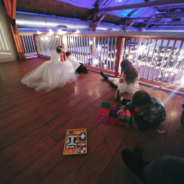 Lisas Wedding Vacation Childcare llc