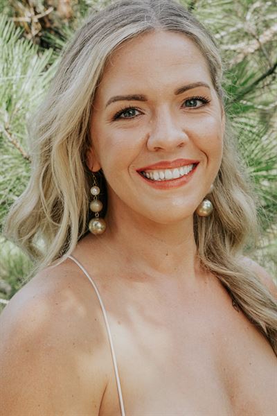 Pine and Rose Photography