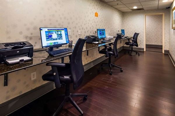 Best Western Plus Atlanta Airport-East