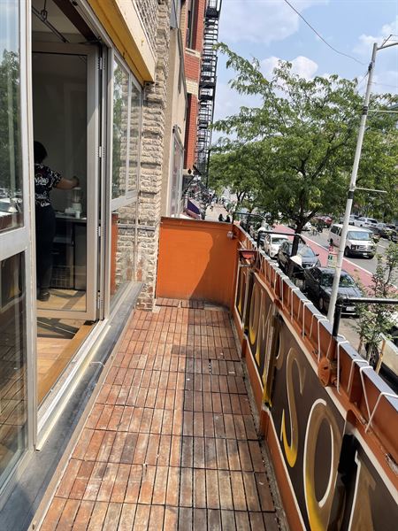 Thompson Studios 125