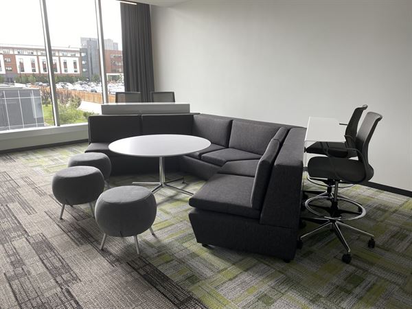 Alt Hotel University District