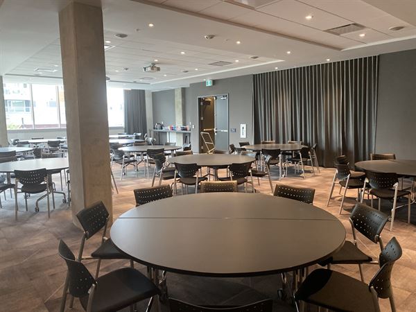 Alt Hotel University District