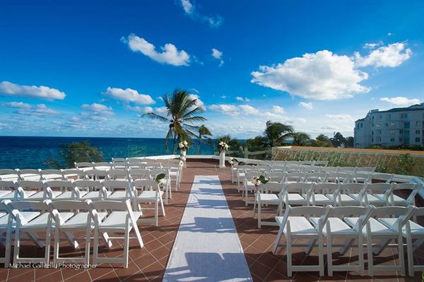 Pelican Grand Beach Resort