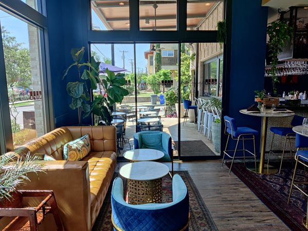 Nora Restaurant & Bar