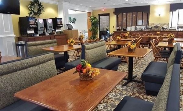 Wyndham Garden Williamsburg Busch Gardens Area