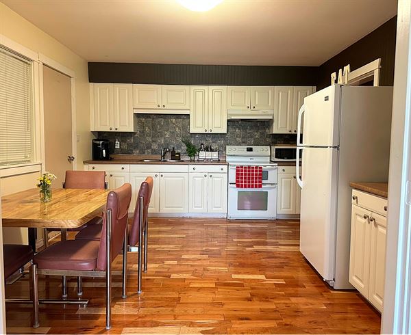 Utopia Feels Botanical Glampground and Micro-Farm