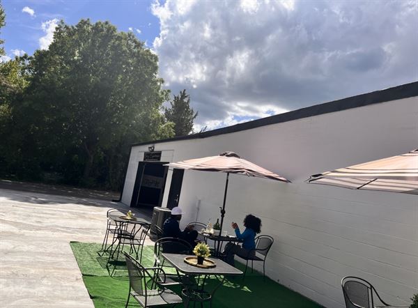 Ebony Wine Experience