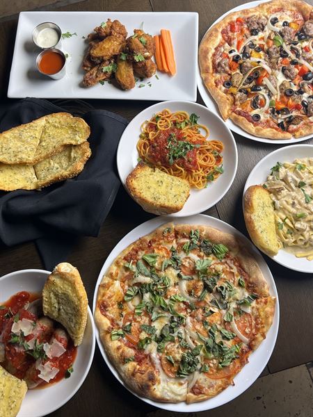 Altura Lounge & Bistro