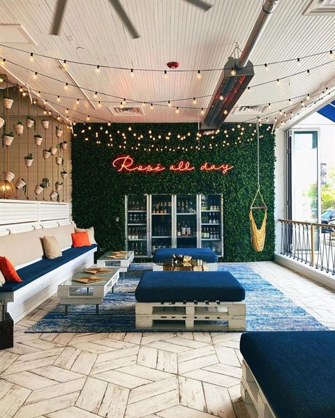 The Hampton Social - River North