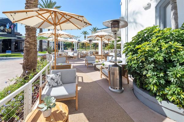 The Hampton Social - River North