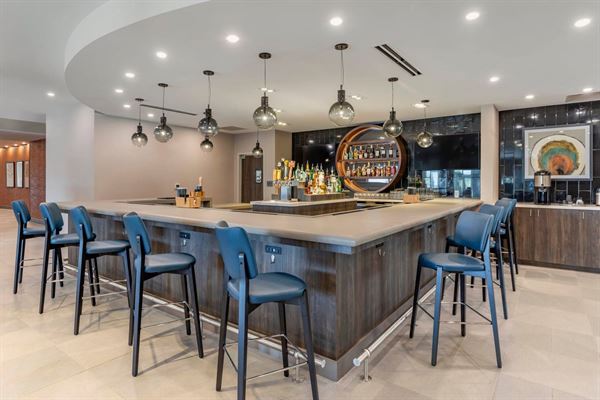 Doubletree by Hilton Greenville Woodruff Road