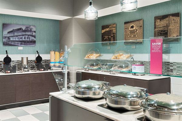 Hampton Inn & Suites Atlanta Buckhead Place