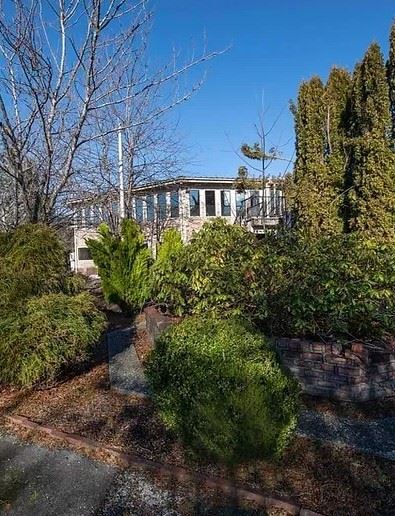 The Octagon and Sultan Event Center