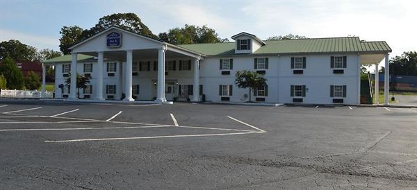 Plantation Inn & Suites