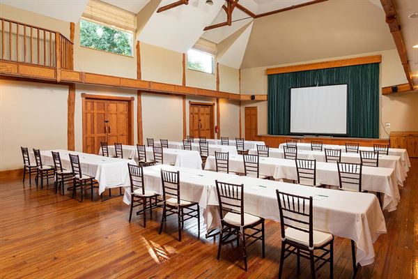 Highland Lake Inn & Resort