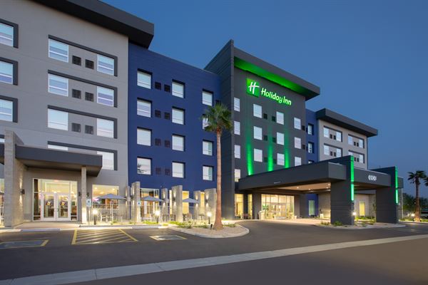 Holiday Inn Glendale- Stadium & Entertainment District