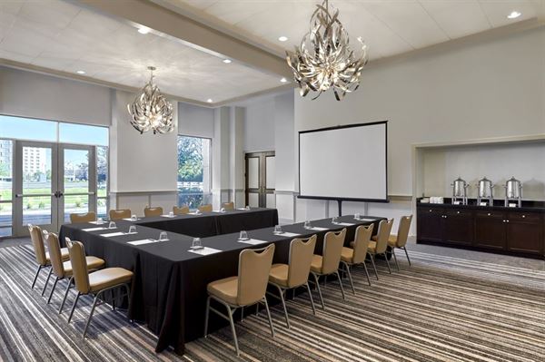 Loews Chicago O'Hare