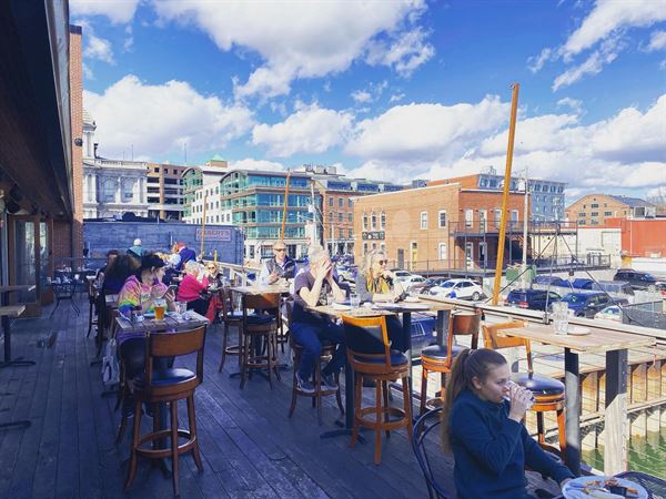 Boone's Fish House & Oyster Room