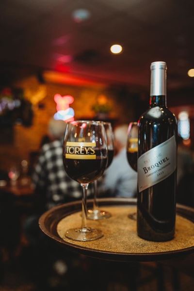 Torey's Restaurant & Bar