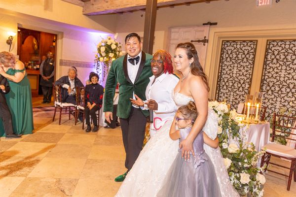 queendoq the Wedding DJ