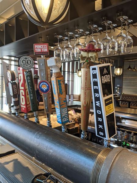 Woodie Fisher Kitchen & Bar