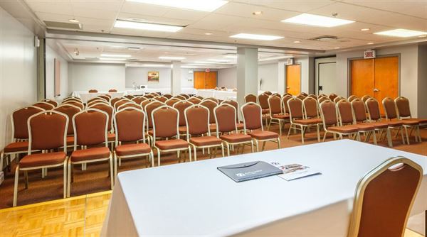 Ambassadeur Hotel & Suites Beauport