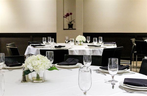 The Happ Inn Bar & Grill