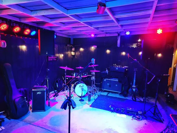 Casselberrys Patio Bar