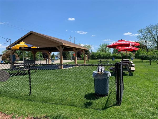 Hiawatha Bar & Grill