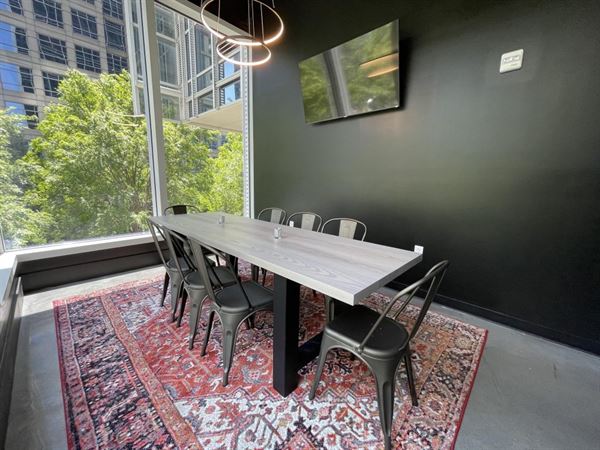 Pour Taproom Midtown