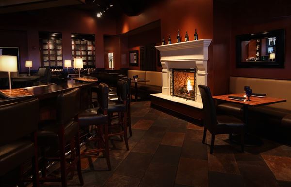 Eno Vino Wine Bar & Bistro