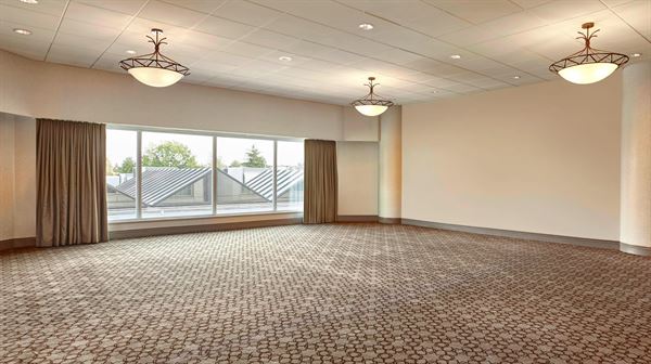 Sheraton Vancouver Guildford Hotel