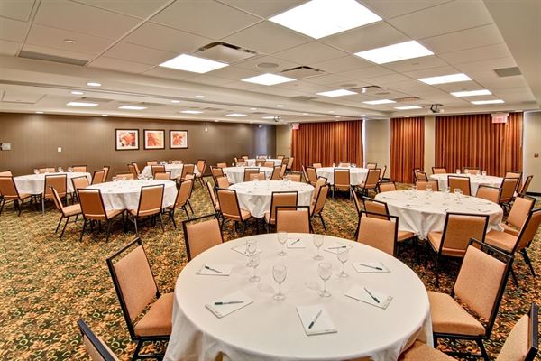 Homewood Suites by Hilton Waterloo - St. Jacobs
