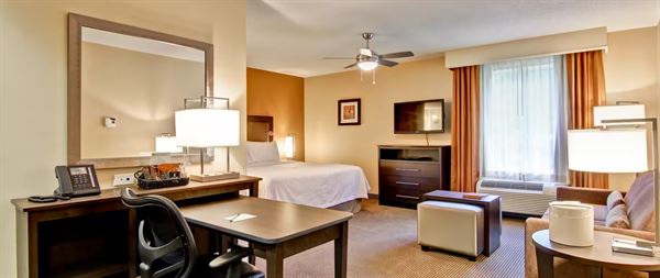 Homewood Suites by Hilton Waterloo - St. Jacobs