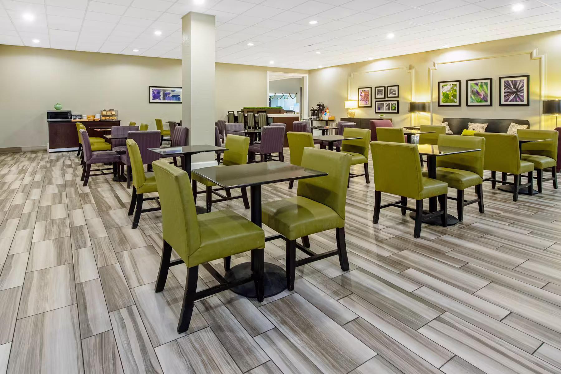 La Quinta Inn & Suites New Orleans Airport