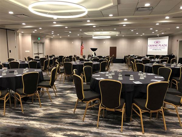 Crowne Plaza Chicago-Northbrook