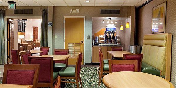 Holiday Inn Express & Suites Sulphur (Lake Charles)