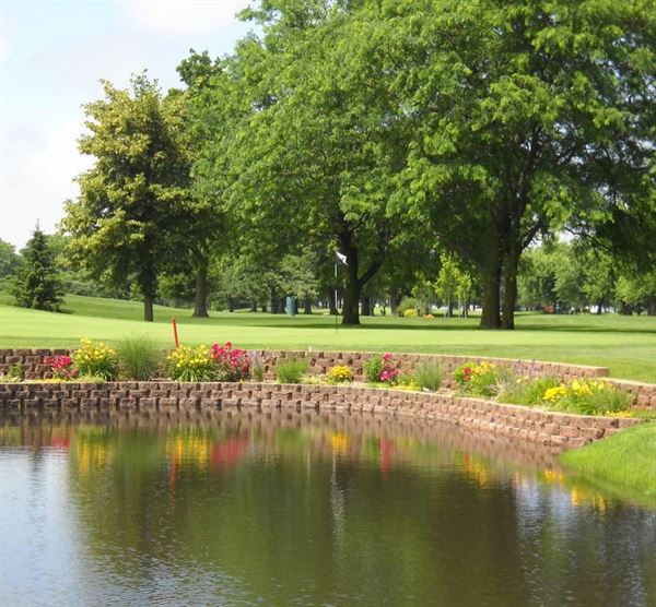 The Pines Country Club