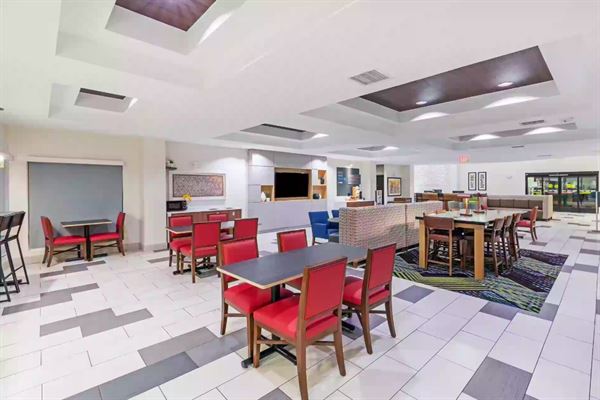 Holiday Inn Express Lakeway