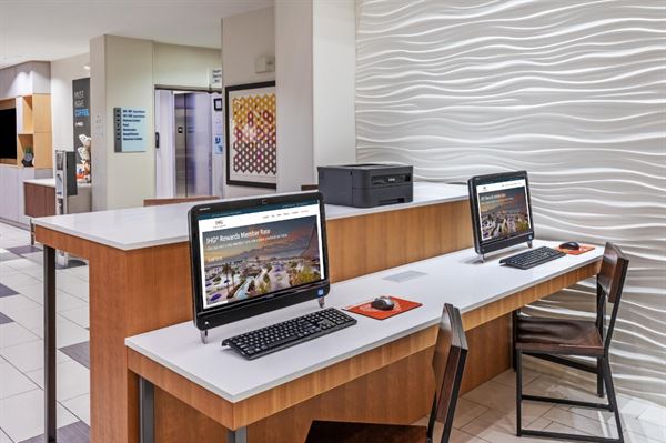 Holiday Inn Express Lakeway