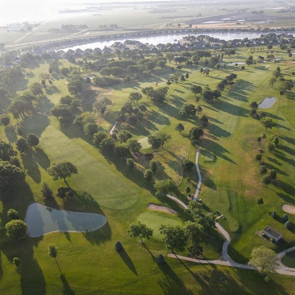 The Pines Country Club